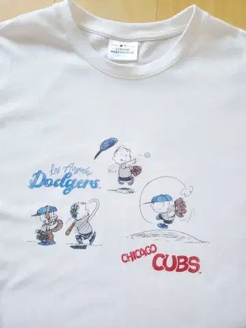 새상품급 초레어 구하기 어려움 MLB 스누피 콜라보 도쿄 시리즈 개막전 T셔츠