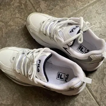 FILA 스니커즈 화이트 23.5cm