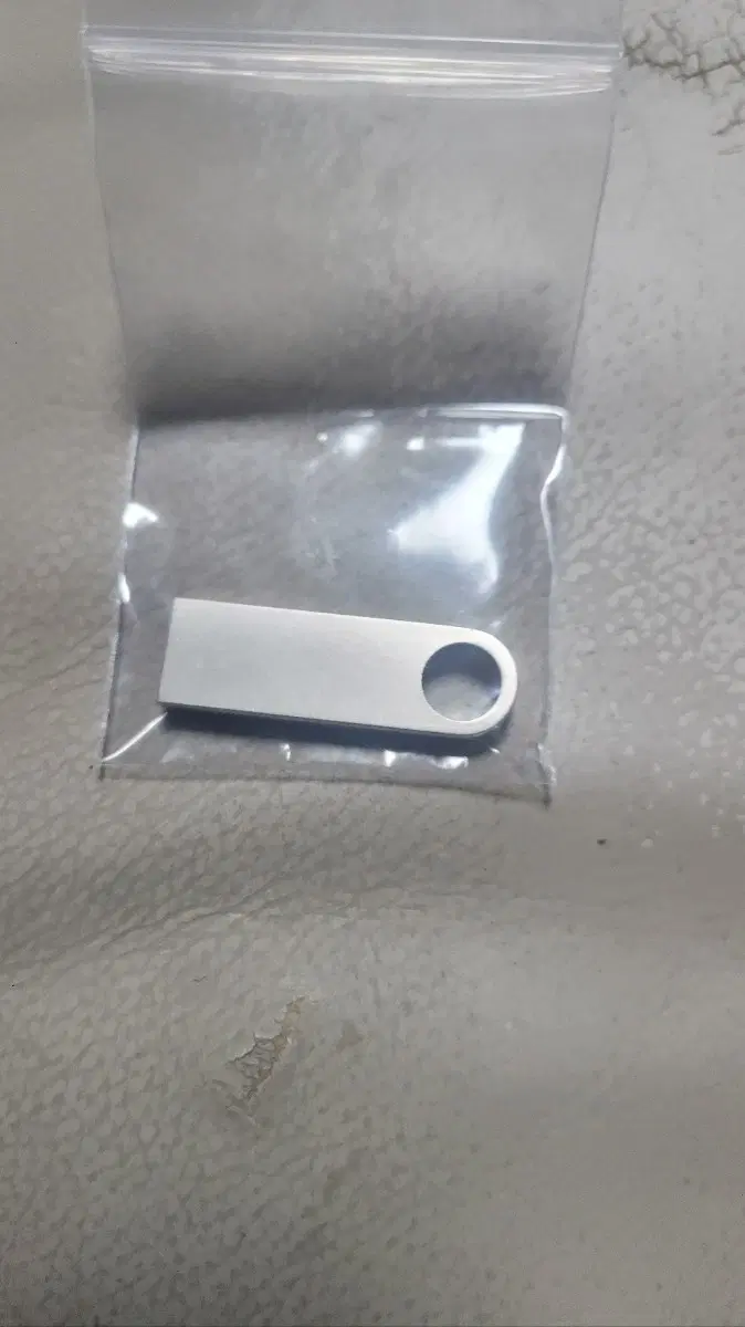 USB 메모리 스틱 은색(트로트곡)
