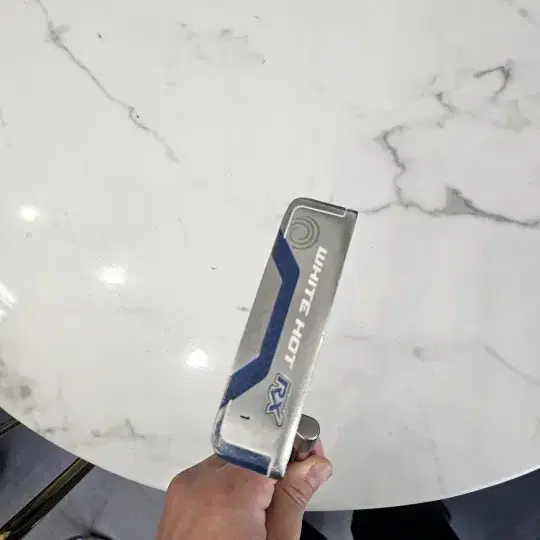 오디세이 화이트핫 RX 33인치 일자퍼터
