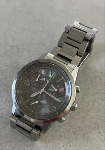 CITIZEN xC 카키 x 민트 블루 손목시계