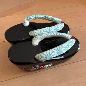 자수 장식 통굽 일본 나막신 여성용 일본 의류 신발