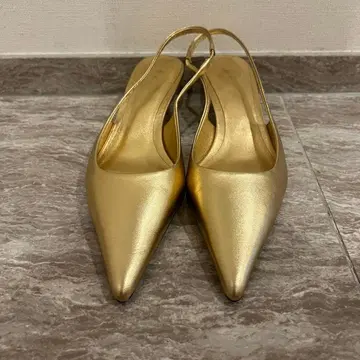ZARA 골드 슬링백 펌프스