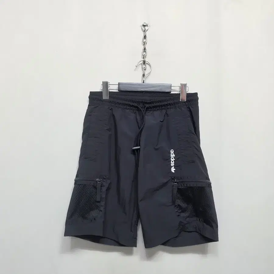아디다스 쇼츠 블랙 메쉬 포켓