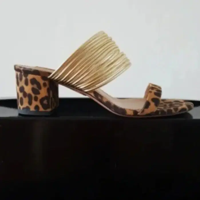 이태리 AQUAZZURA  아쿠아주라   샌들 [  미착용  ]