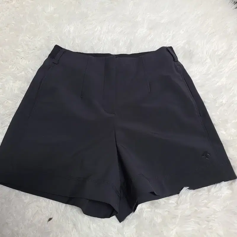 데상트 여성 골프 반바지 블랙 61 xs