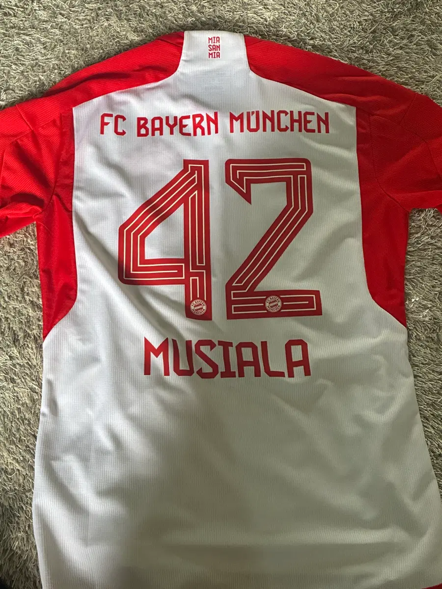 FC 바이에른 뮌헨 무시알라 마킹 42번 유니폼
