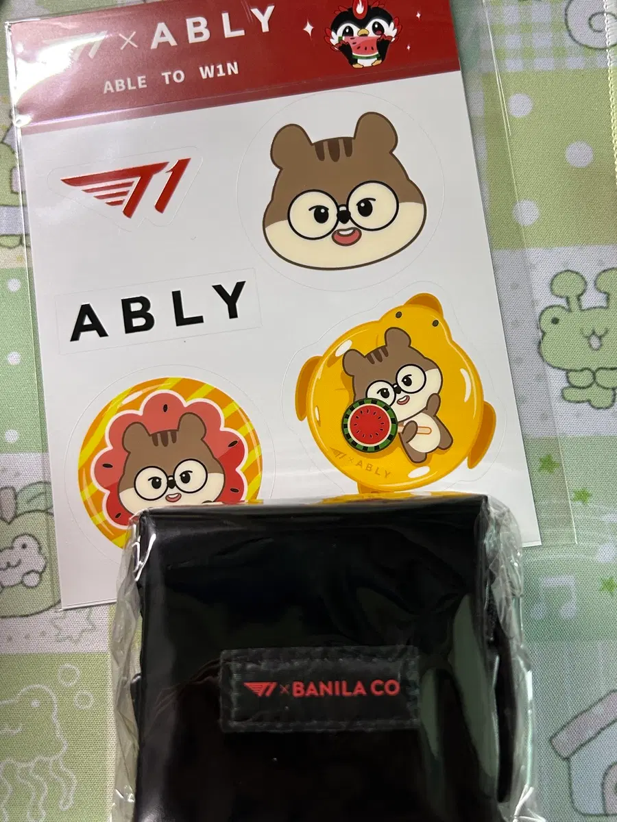 판매) 티원 t1 ably 에이블리 바닐라코 스티커 키링 파우치