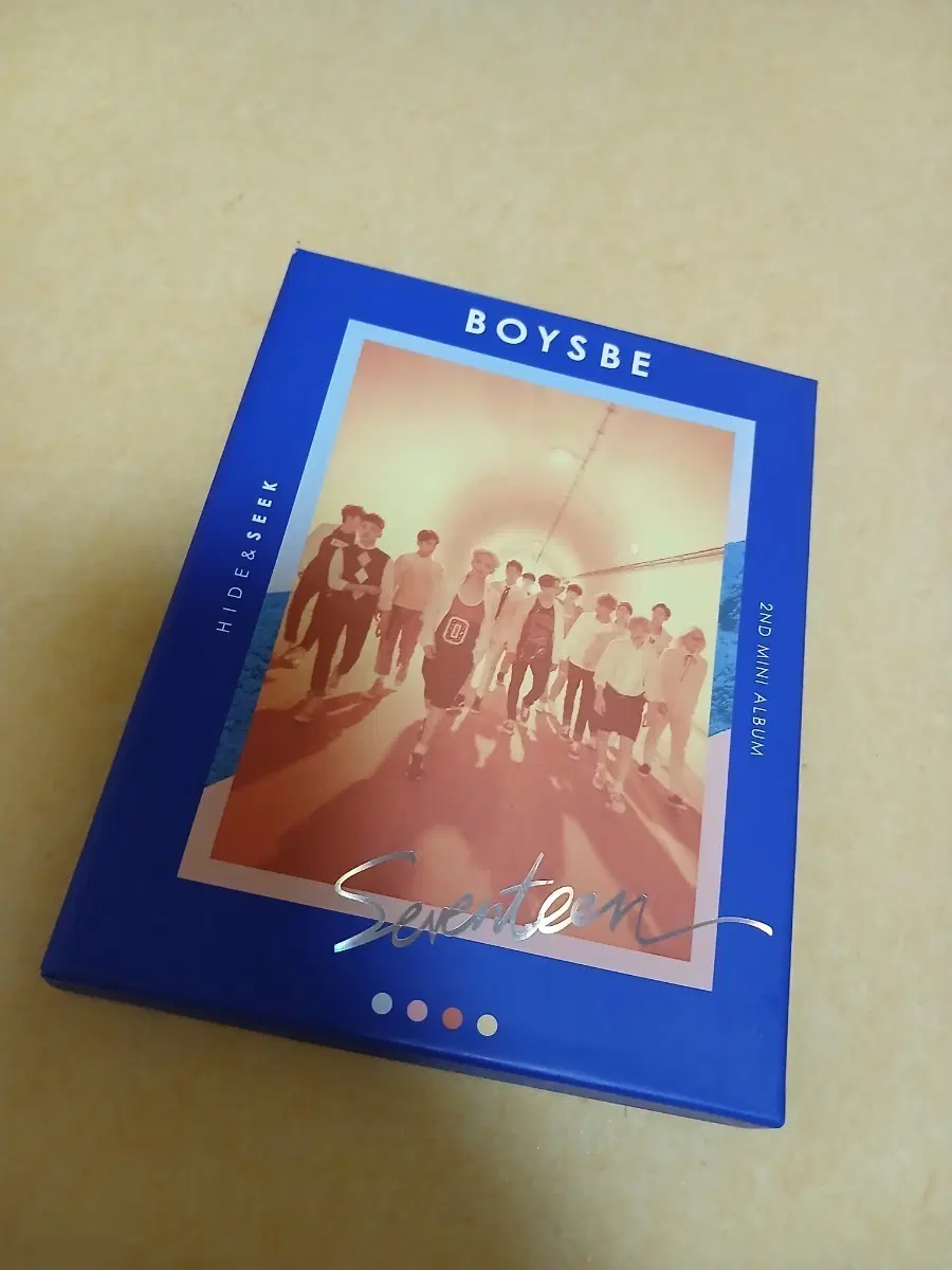 세븐틴 두 번째 미니 앨범 BOYSBE HIDE&SEEK 버전