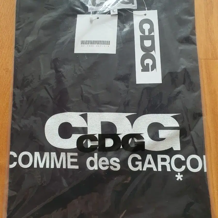 CDG 꼼데가르송 반팔 티셔츠 블랙 L