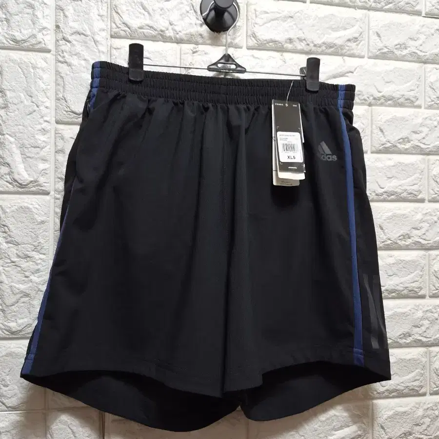 미사용)아디다스 XL5 반바지 블랙 XL