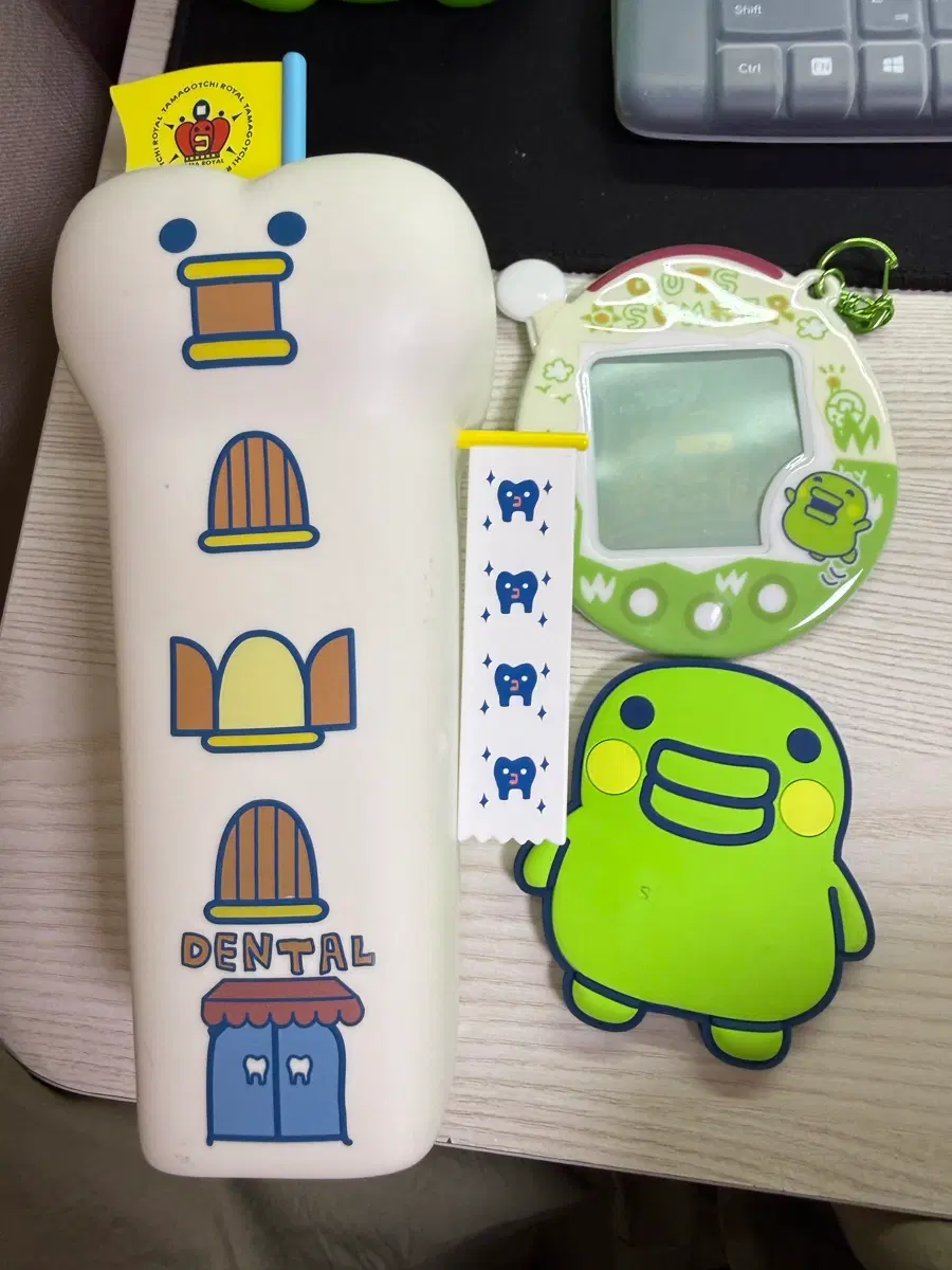 [사용감 있음] 다마고치 저금통 및 구치파치 거울 카드 키링
