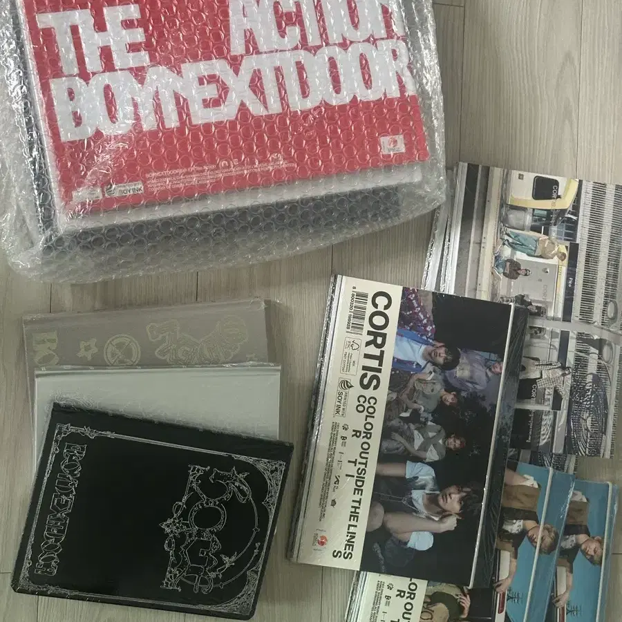 보넥도 코르티스 1집 미개봉앨범 양도 디액션 홈 coloroutsidethelines