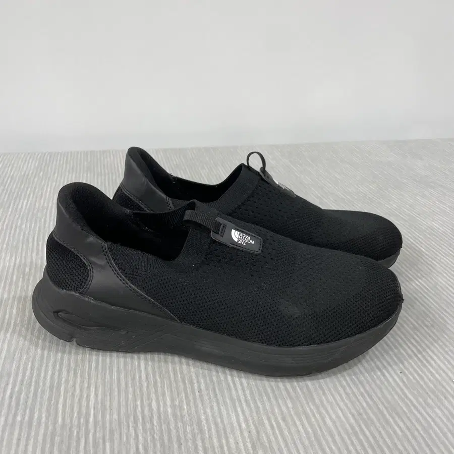1004) 노스페이스 슬립온 275mm