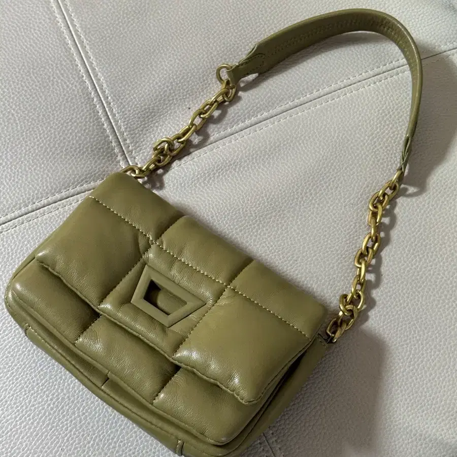 ZARA 퀼티드 미니 숄더백