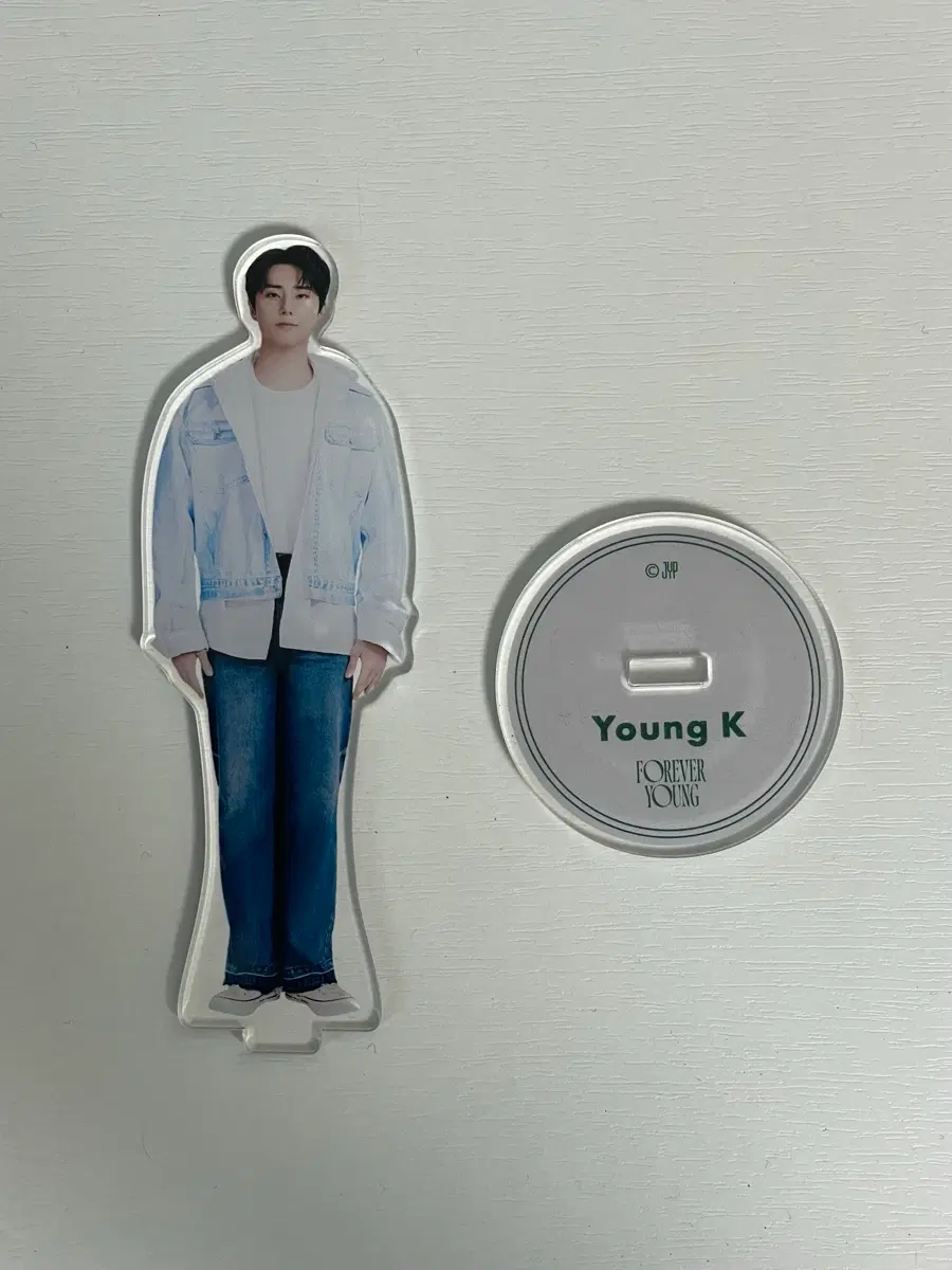 데이식스 영케이 일본 럭드 아크릴스탠드 양도해요