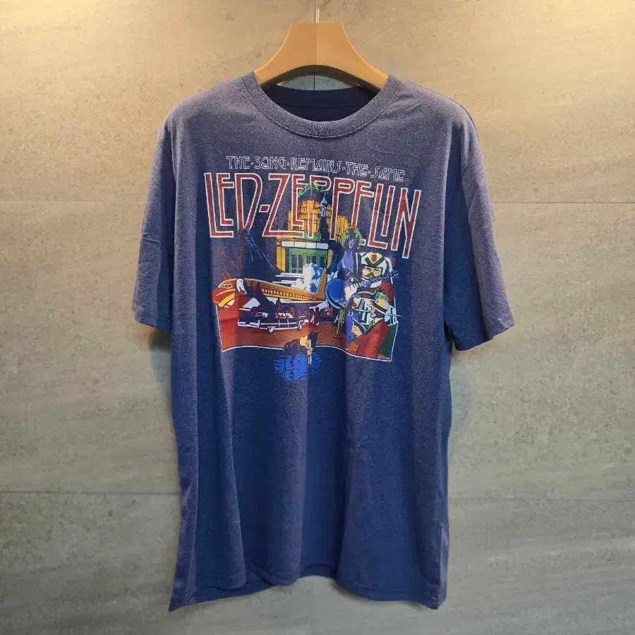 초래어. Led Zeppelin. 오피셜 굿즈 티셔츠.