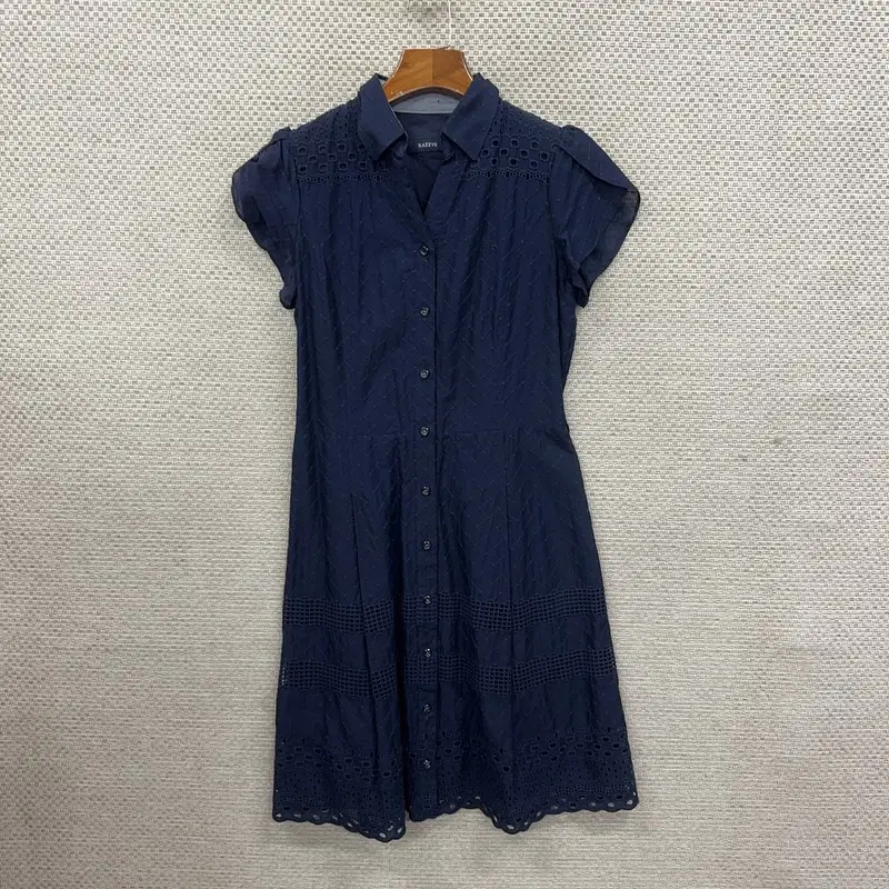헤지스 반팔 원피스 85 D08833