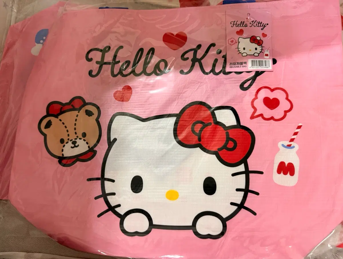 새븐일레븐 키티 타보린백