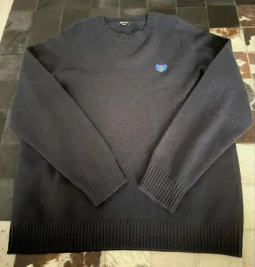 UNIQLO KAWS 스웨터 블랙 XL 사이즈