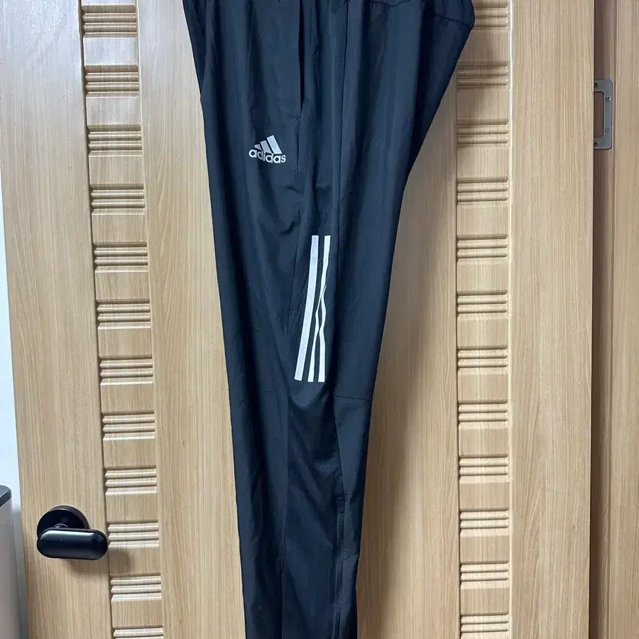 <새제품>아디다스 트레이닝 팬츠 2XL 블랙