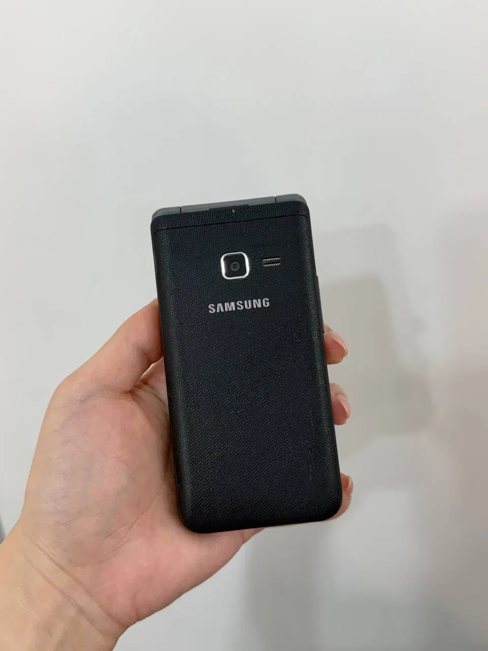 갤럭시폴더(G150) 블랙 8GB Y1852