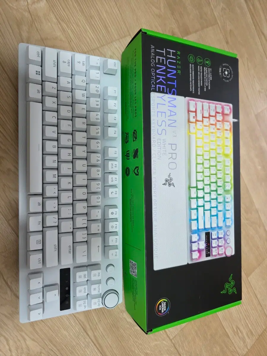 레이저 헌츠맨 v3 pro tkl 화이트
