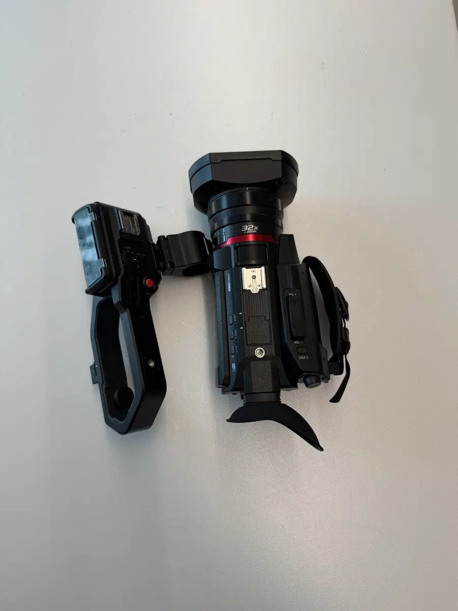 파나소닉 AG-CX10 캠코더