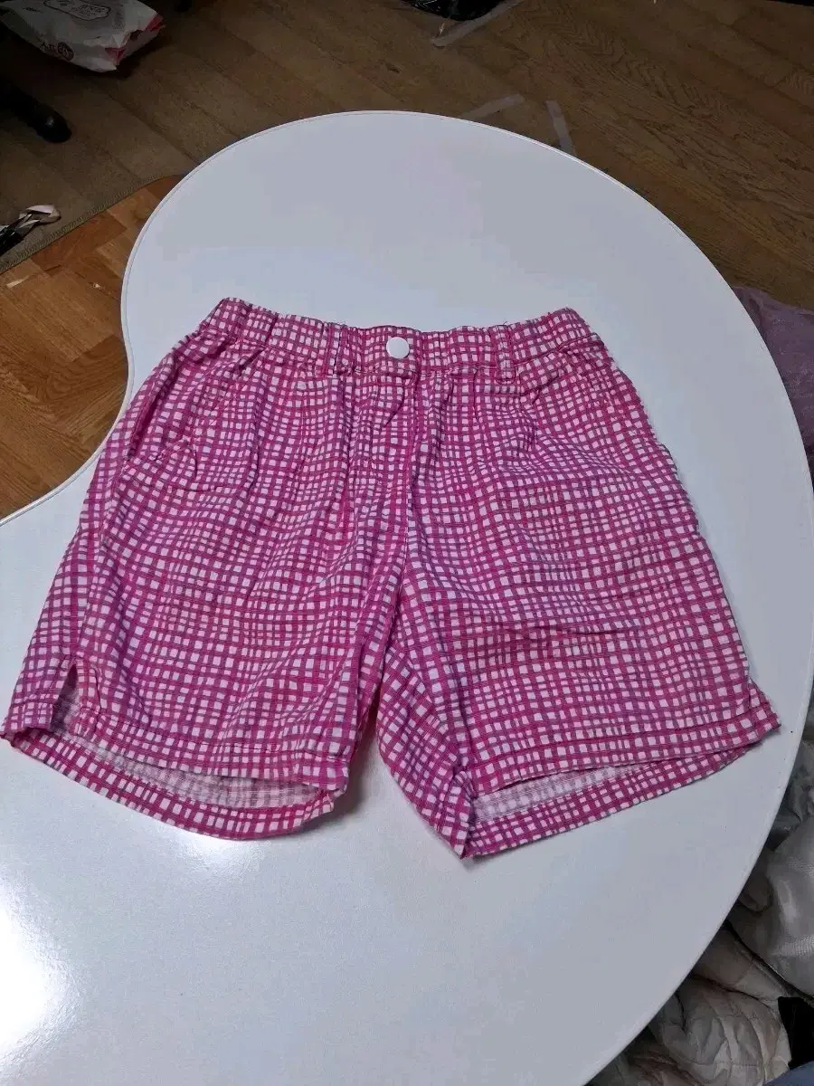 베네통 체크무늬 핑크 반바지(155)