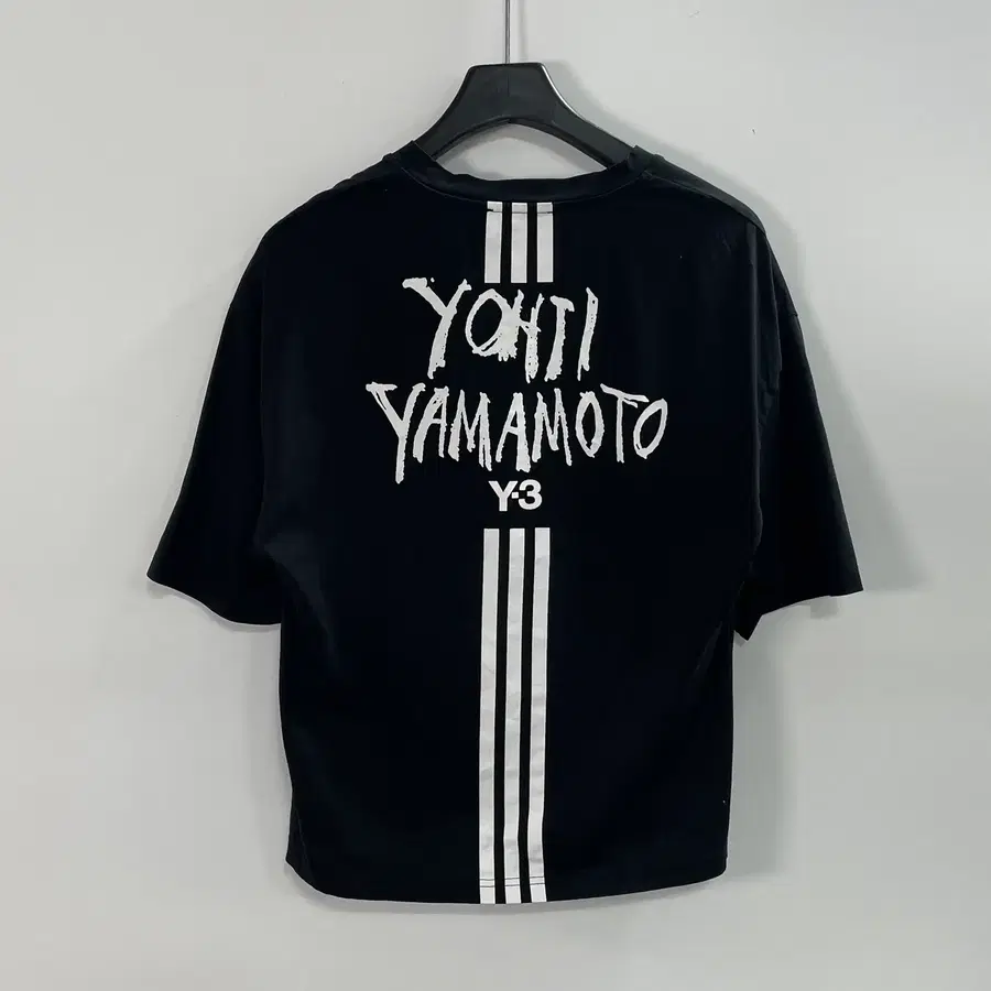 Y-3 요지야마모토 백로고 반팔티 (on.1295)