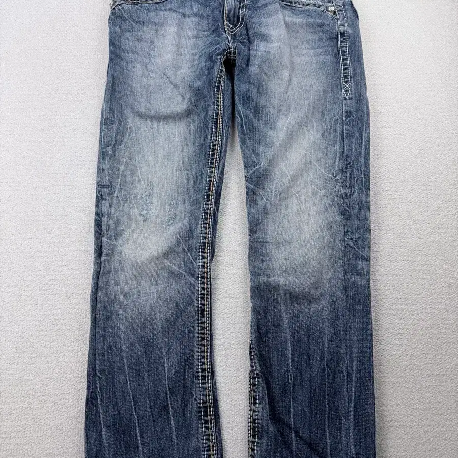 Rock revival andre rock straight denim