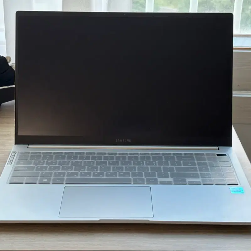 삼성 갤럭시북 NT750XDA