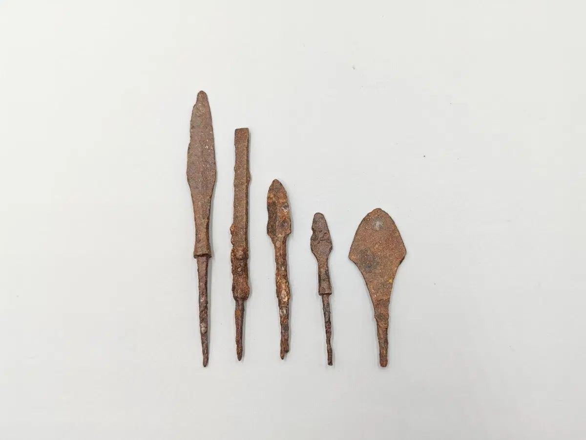 출토품 고대 철기 화살촉 5점 일괄 골동품 고미술품 수집품