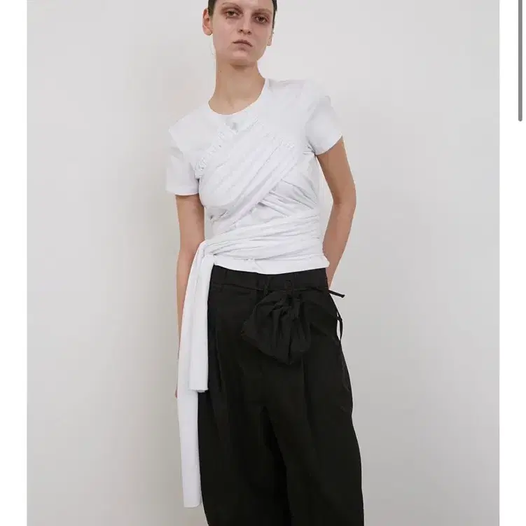 로우타이드 CHEST TIE TOP [WHITE]