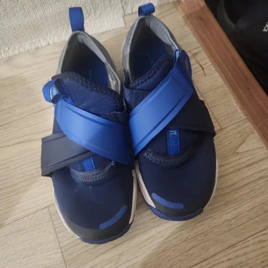 나이키 아동 운동화 220 사이즈 네이비