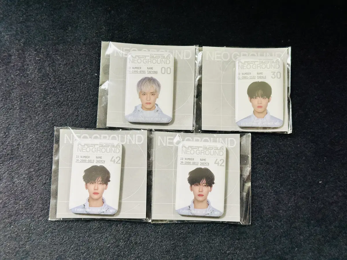 엔시티 10주년 네오그라운드 메탈뱃지 양도