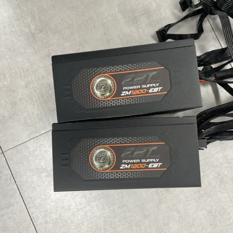 ZALMAN 파워 서플라이 ZM1200-EBT 1200w 골드 80+ 전원선증정
