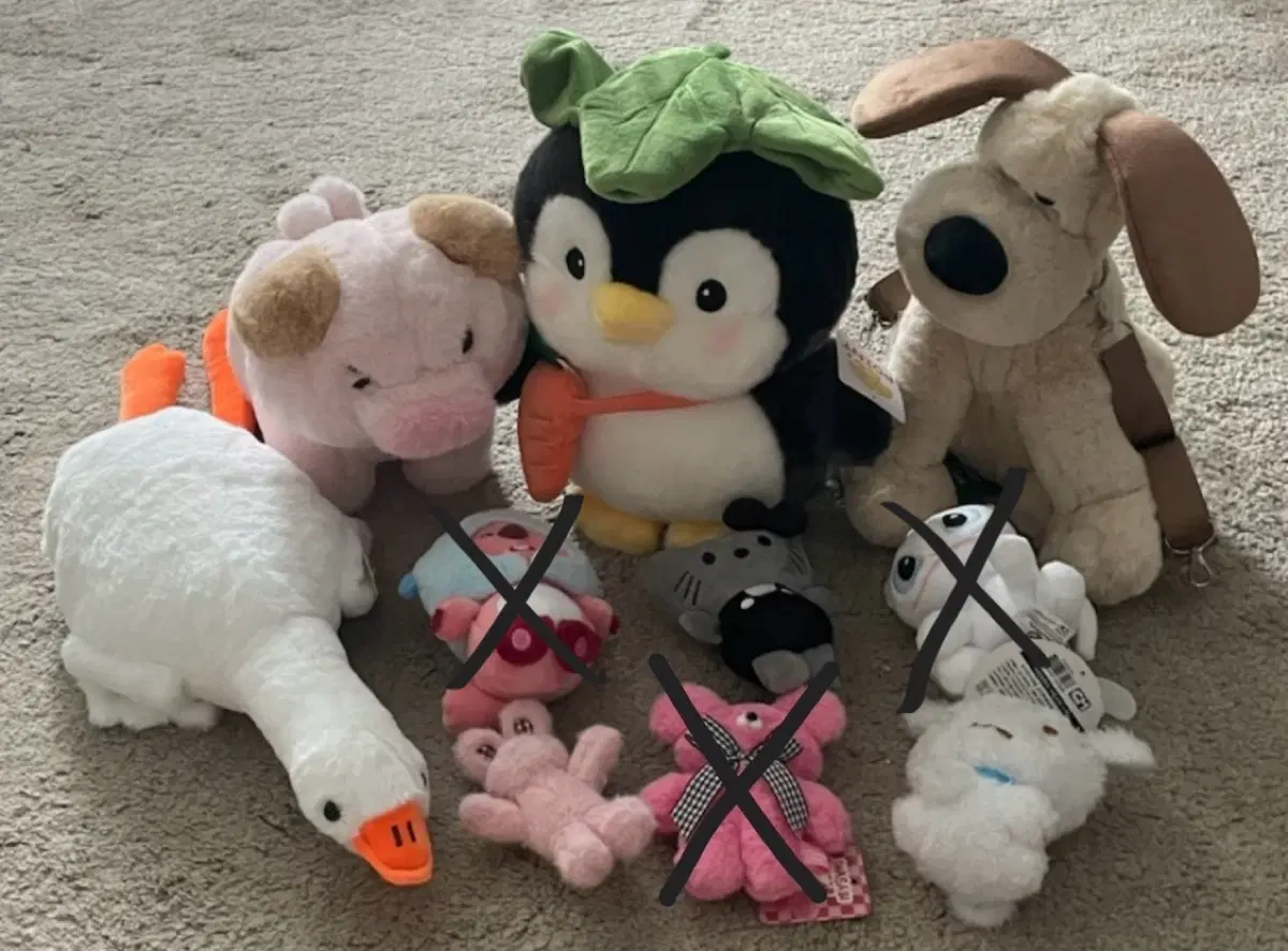 인형 일괄판매 개별판매 (그로밋가방, 거위인형, 헬로키티, 한교동 루피, 흰둥이)