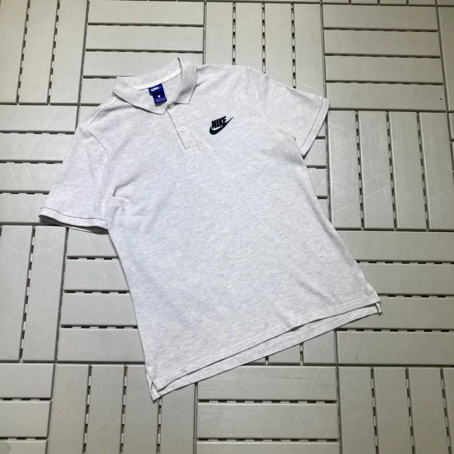 [L]나이키 자수 반팔 카라티 0651