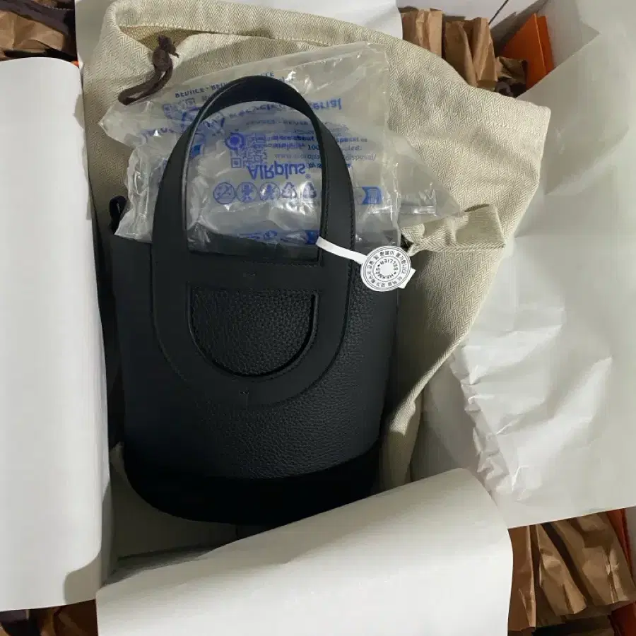 [새상품]에르메스 인더루프18 누아 금장