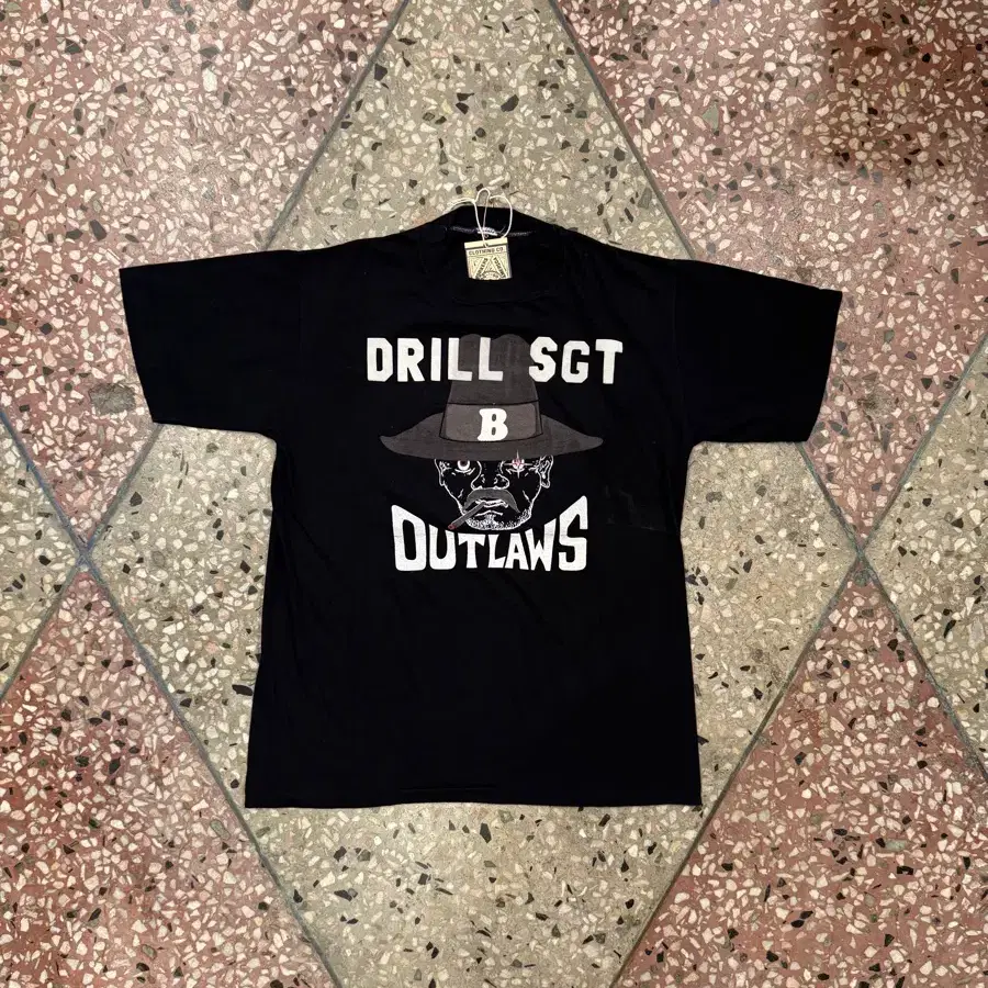80s DRILL SGT OUTLAWS 티셔츠 (L)