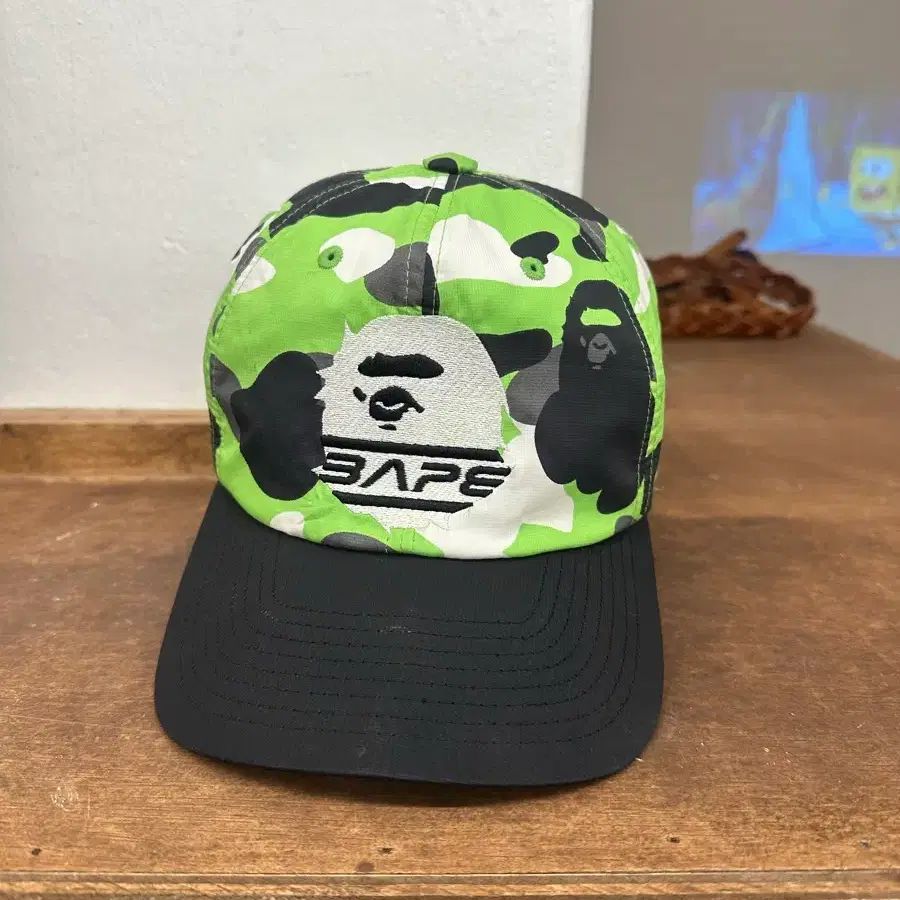 Bape 베이프 네온 카모 빅사루 캡