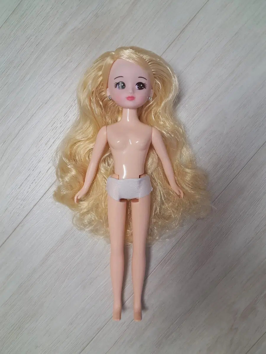 원앤원 체리 인형 금발 긴머리