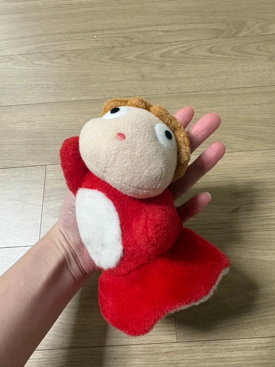 포뇨인형 뱃지