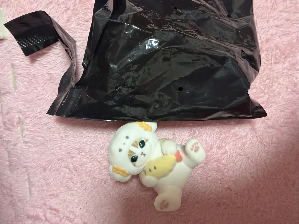 산리오 모후샌드 플로키 피규어 코기뮹 새상품