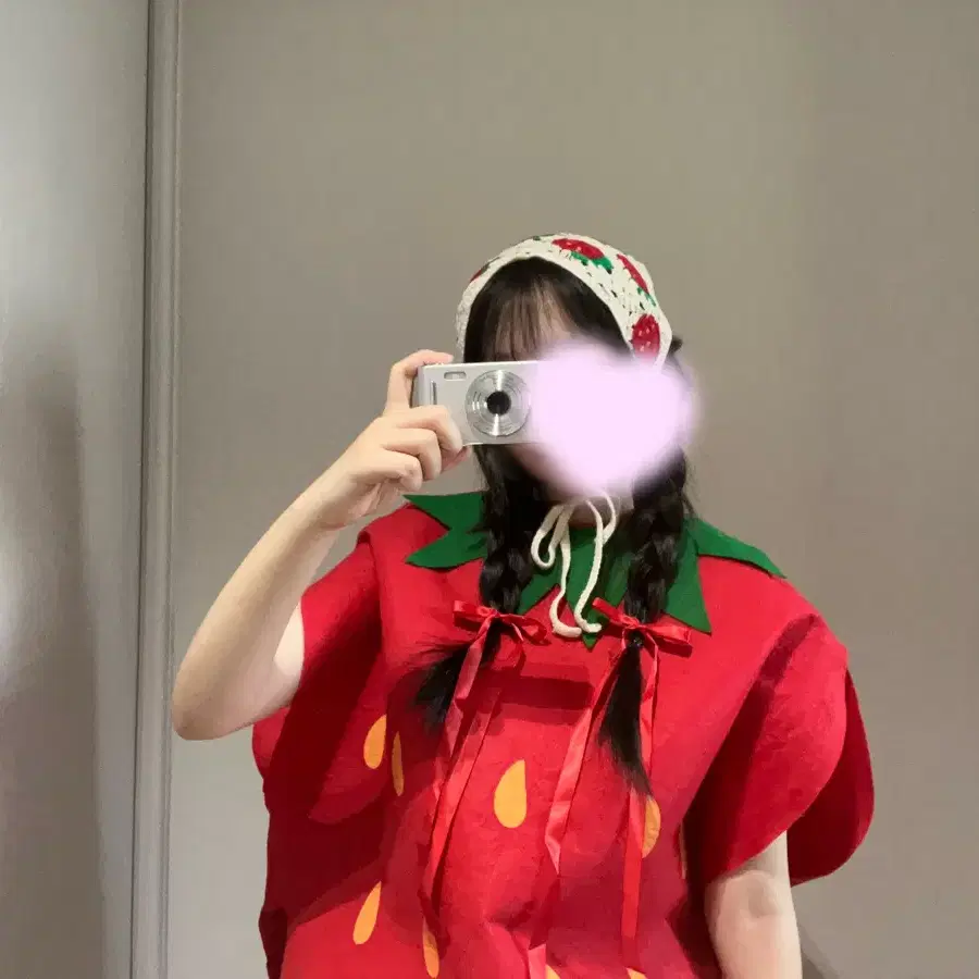 보증금X 딸기 컨셉 졸업사진 대여))과일컨셉(딸기옷+딸기 반다나)
