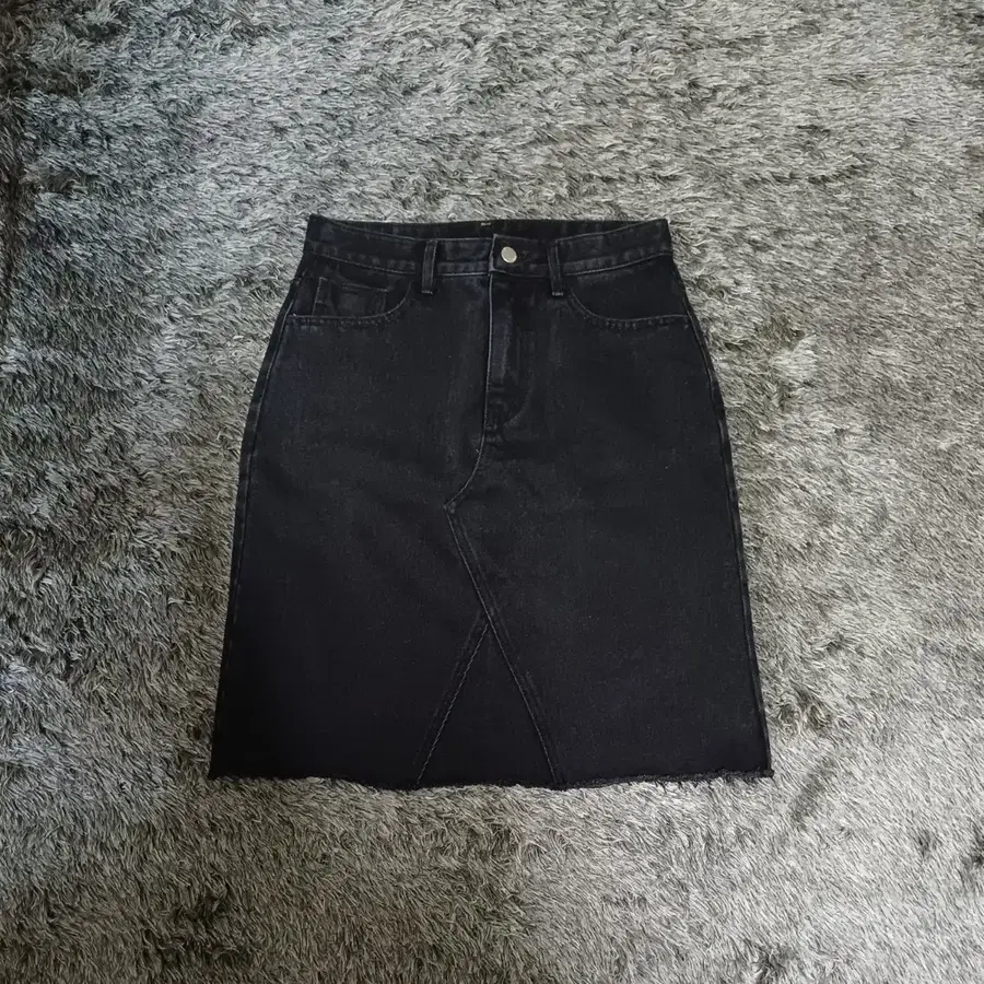 아임허어 블랙 컷팅 데님 미니 스커트 55 24~25