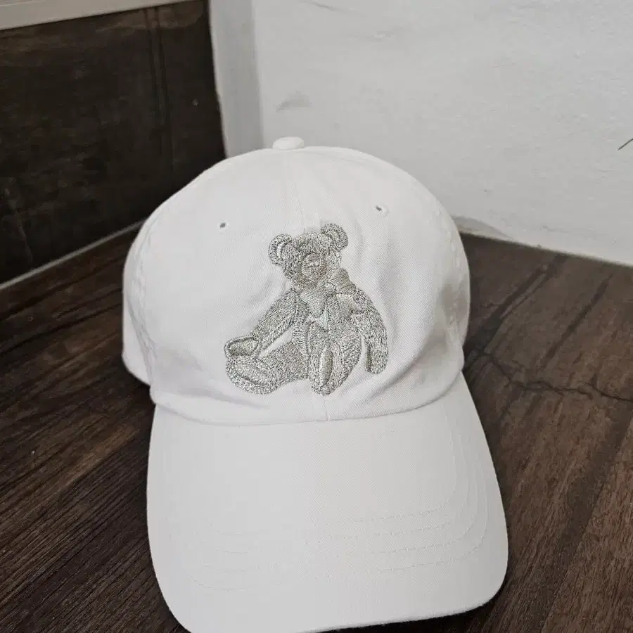 Teenie Weenie Glod Bear 실버 빅베어 자수볼캡