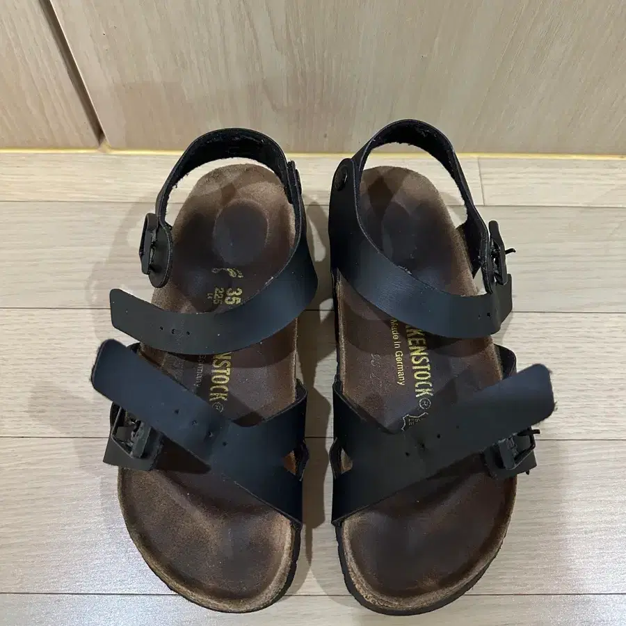 버켄스탁 리오 샌들 블랙 225
