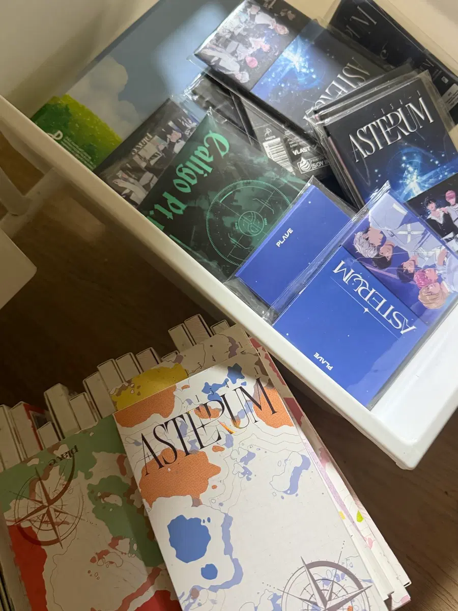 플레이브 앨범 (포카X 디른 구성은 다 있음) 싸게 처분해요
